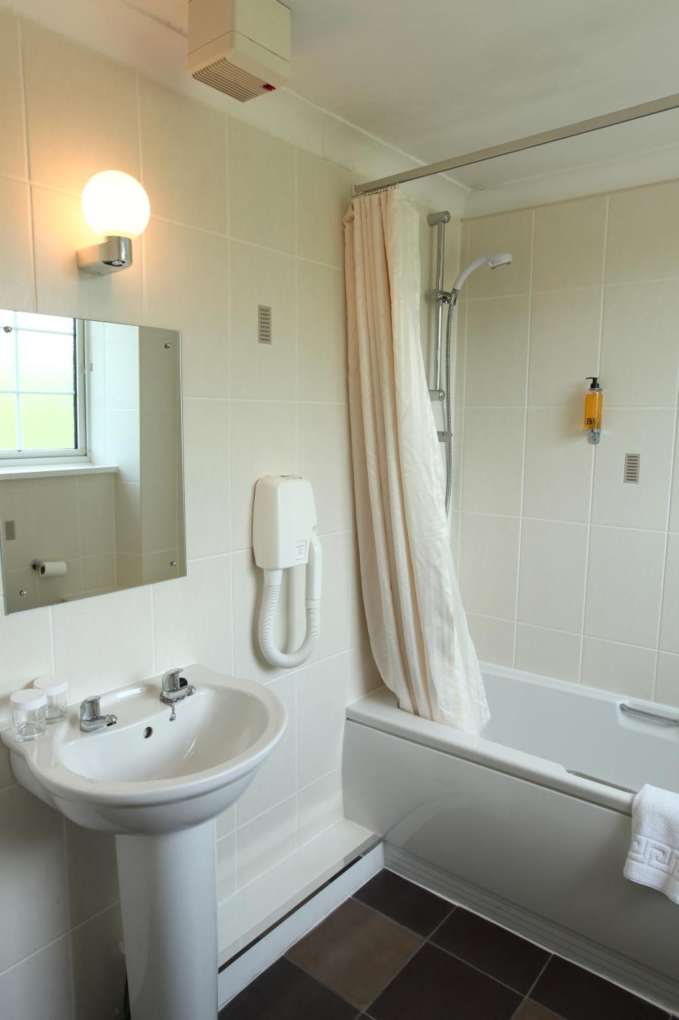 Cozy Double Room - Non-Smoking